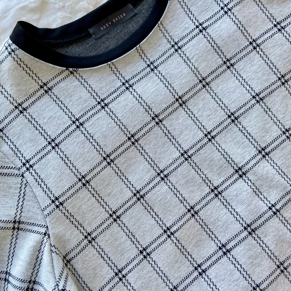 Suzy Shier Short Sleeve Top (Size S) - Picture 3 of 4